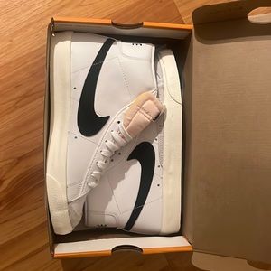 Nike Blazer Mid ‘77
